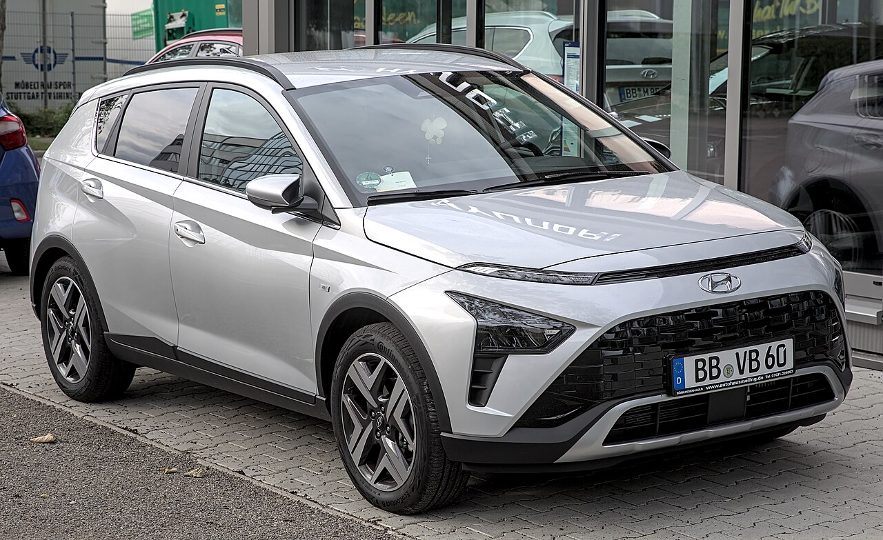 Novi Hyundai BAYON: kompaktni SUV s hrabrijim licem, većom kabinom i hibridom koji tek stiže